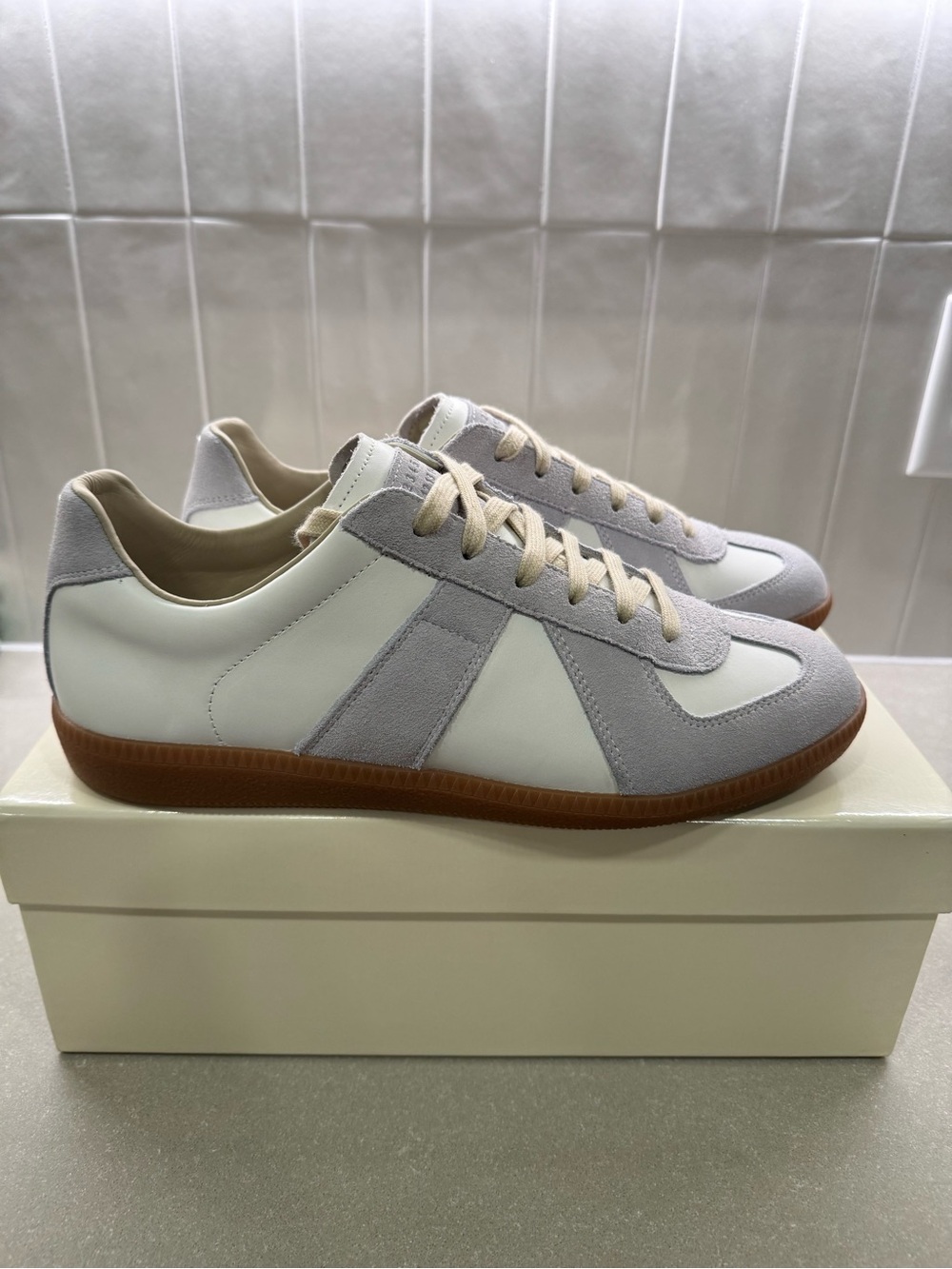 Maison Margiela GAT Men’s EU 45 or US 11 White/Grey - Picture 2 of 11